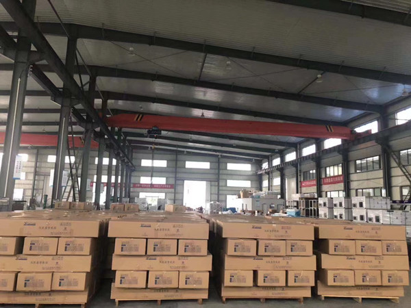 低噪聲薄款160系列風(fēng)機(jī)盤管現(xiàn)場